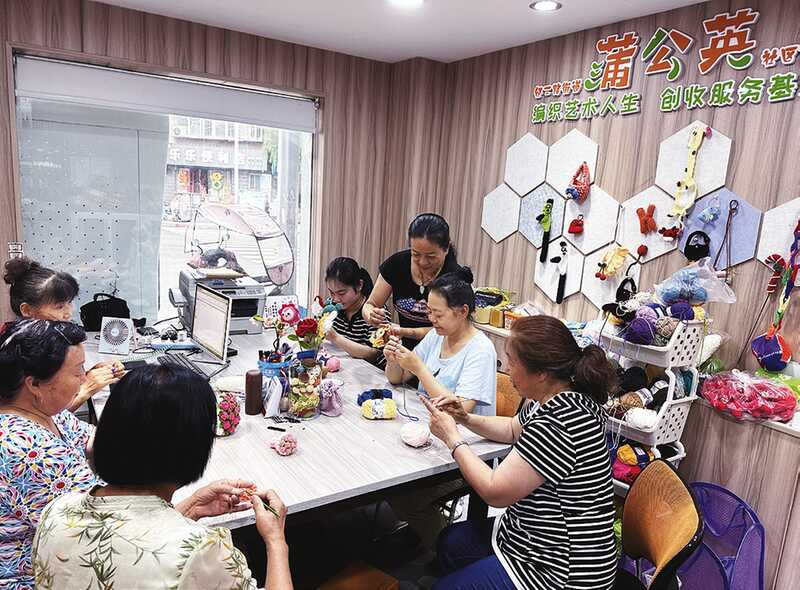 渭滨区:&ldquo;蒲公英&rdquo;社区工厂&ldquo;织&rdquo;就锦绣新画卷